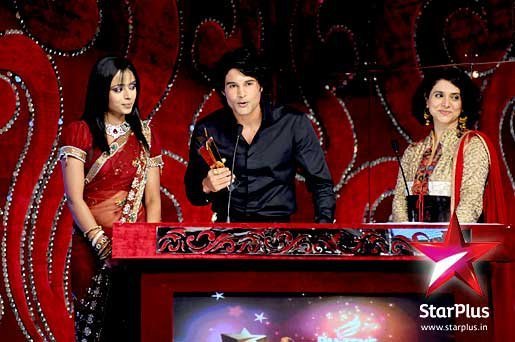 37220_128640807172624_100000801156690_137550_1598984_n - Parul Chauhan