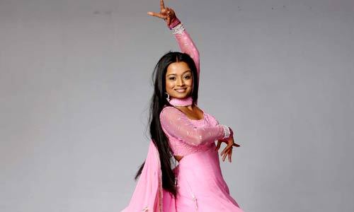 14866541_contestants_parul_chauhan_500x300_05 - Parul Chauhan