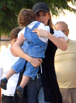 paarambulabebe08ob3 - Aracely Arambula