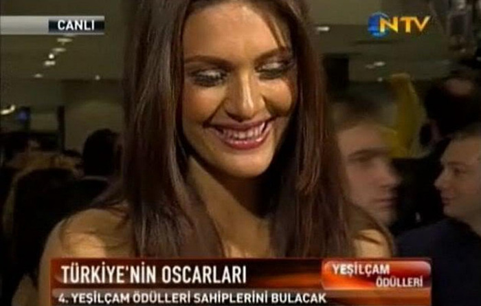 Bergu (2) - x - Berguzar la premiile Oscar turcesti 28 Martie 2011