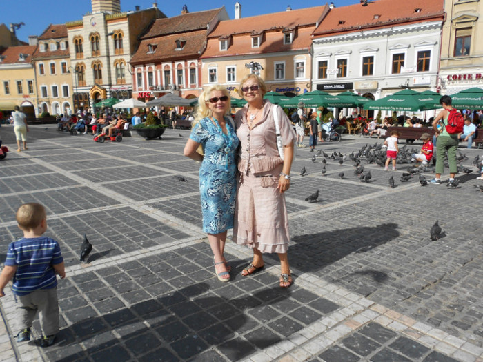 Dorina si Aura - ACASA LA BRASOV