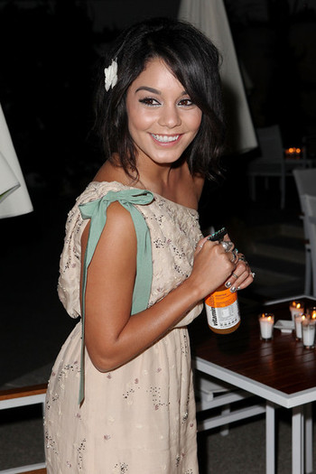 Vanessa+Hudgens+64th+Annual+Cannes+Film+Festival+A_n91pNMMXRl - Vanessa Hudgens