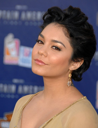 Vanessa+Hudgens+Captain+America+First+Avenger+8FPin9wCq2Bl - Vanessa Hudgens