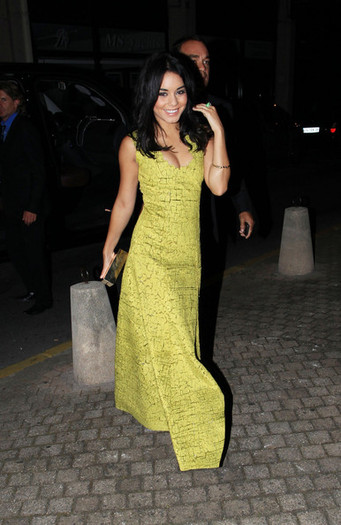 Vanessa+Hudgens+Stars+Baoli+Nightclub+2+QJvNEhPr_iul - Vanessa Hudgens