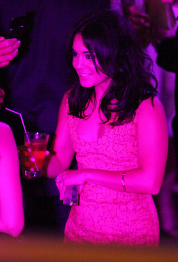 Vanessa+Hudgens+Stars+Baoli+Nightclub+2+VIaChMtvbG2l - Vanessa Hudgens