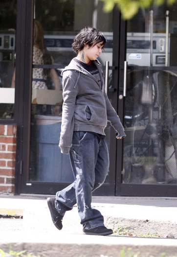 Vanessa+Hudgens+Vanessa+Hudgens+Newark+TT_kkV2BaT9l - Vanessa Hudgens