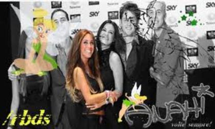 anahi glitter10 - 1-Anahi glitter-1