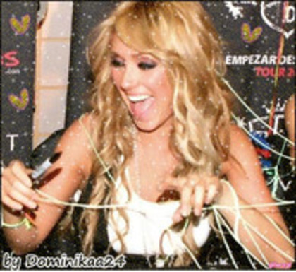 21892381_JSNMGROOS - Copy - Copy - 1-Anahi glitter-1