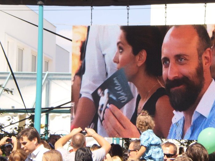 Bergu si Halit - x - Bergu si Halit semnand autografe fanilor din Slovacia