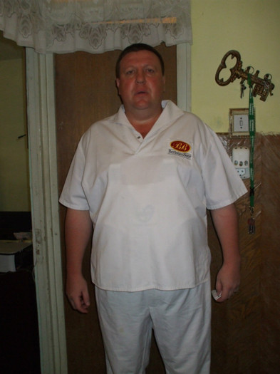 Bucatarul Jabin Pierre; 140 de kg1
