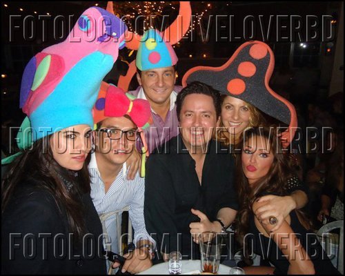 284918_2098046144520_1646373263_2027299_6579712_n - Anahi 5