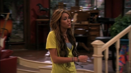 Miley Cyrus (322)