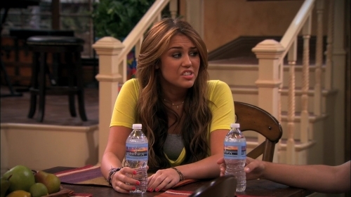 Miley Cyrus (340)