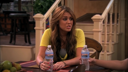 Miley Cyrus (341)