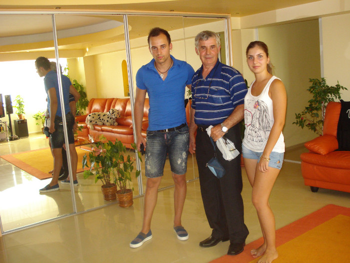 ALIN,NEPOTUL MEU,TATA SI CRISTINA