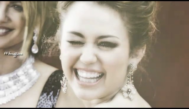 bscap0013 - Miley Cyrus I am Beautiful