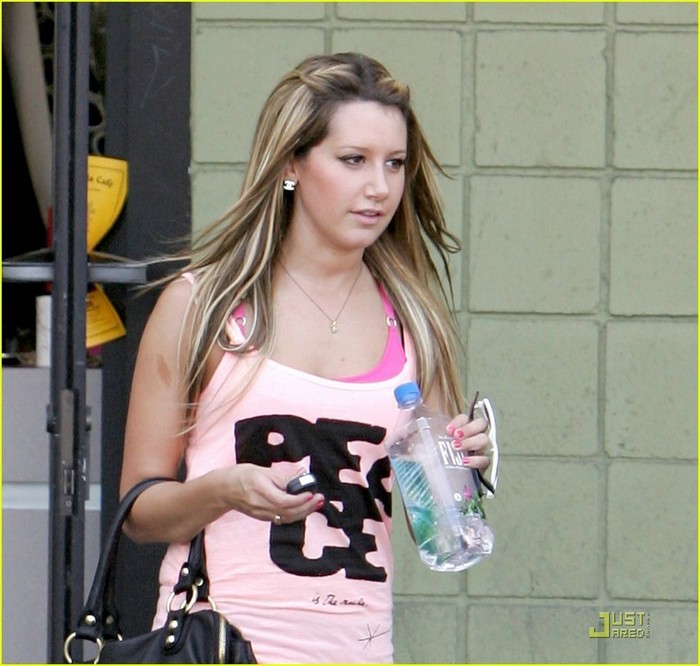 ashleytisdalegymtrim10yg5