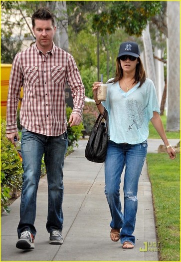 ashleytisdalewarnerbrot - disney 5