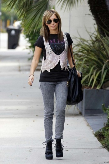 largemsg122161036966cb1