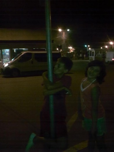 gyka si fyfy intr'o parte