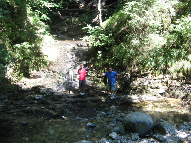 IMG_5422; Cascada Vălul Miresei(pe valea Iadului). A nu se confunda cu cascada Vălul Miresei de la Răchiţele.
