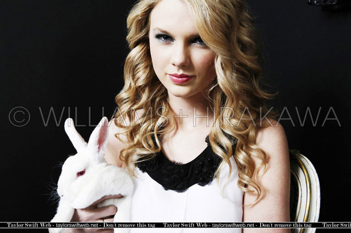 Taylor Swift (52)