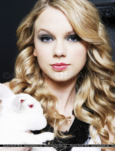 Taylor Swift (74)