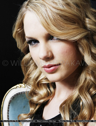 Taylor Swift (137)
