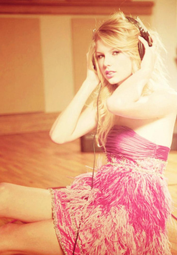 Taylor Swift (252) - x - Taylor Swift