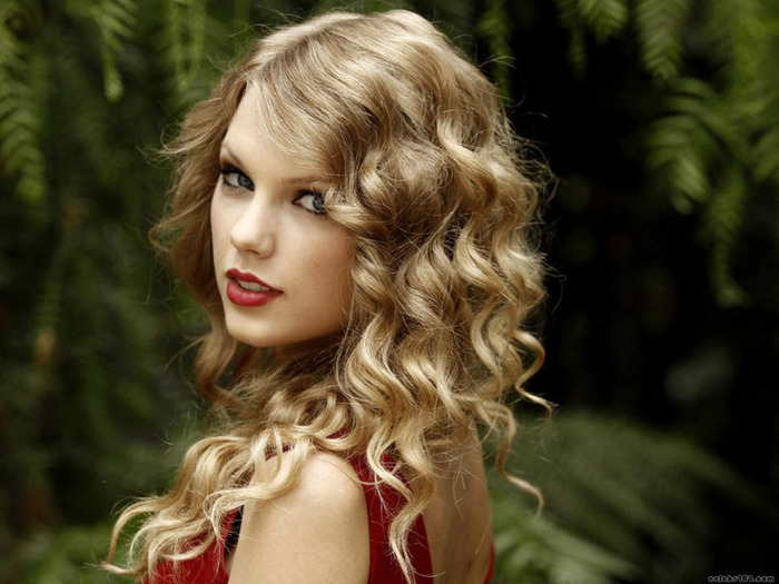Taylor Swift (275)