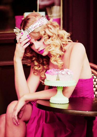 Taylor Swift (293)