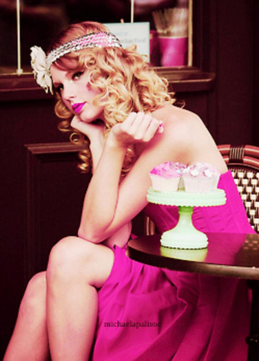 Taylor Swift (294)