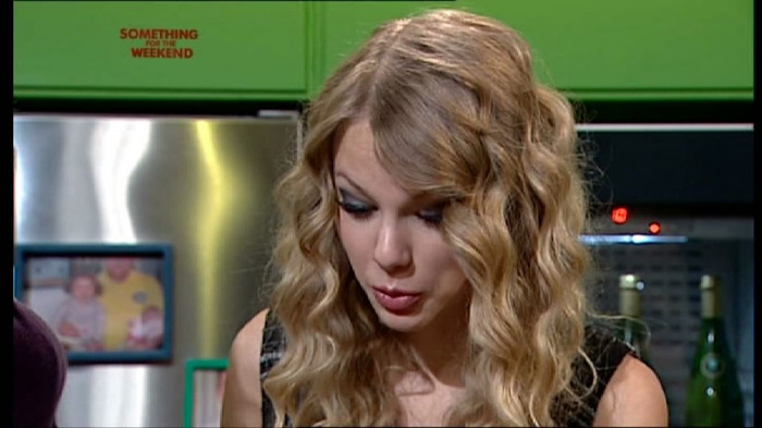 Taylor Swift (304)