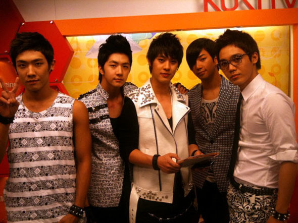 20110721_mblaq_pizza_3