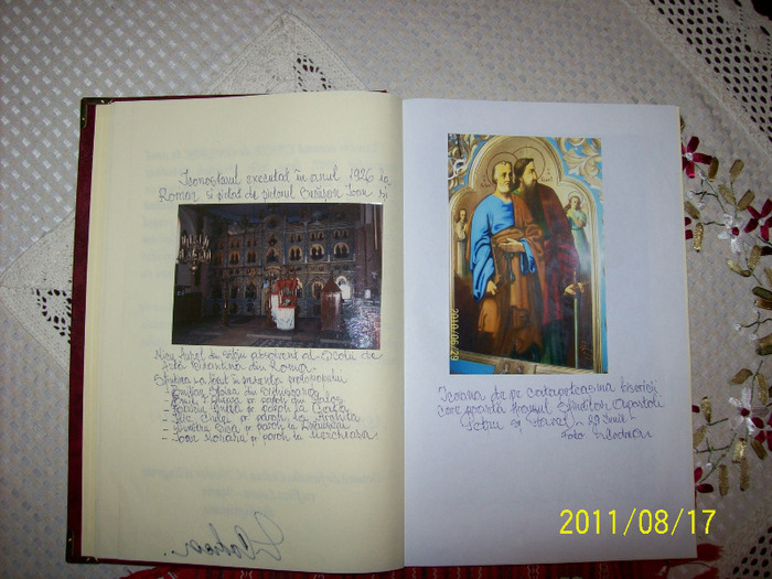 102_0444 - Cartea de onoare a bisericii