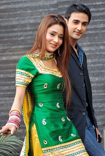 37992087_TETTQDPAV - sara khan