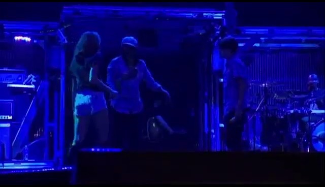 bscap0250 - Miley Cyrus si Justin Bieber Behind The scenes