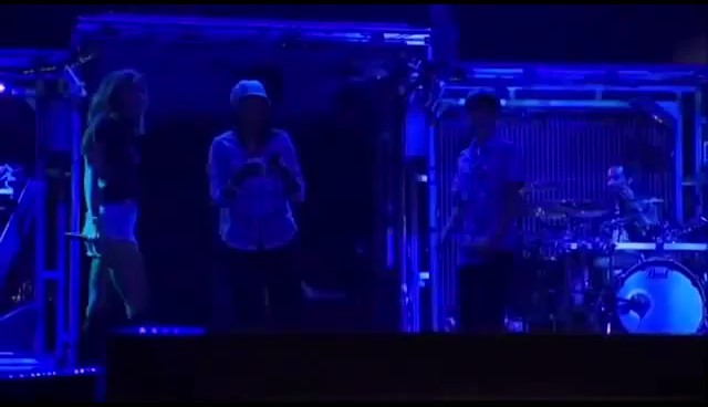 bscap0272 - Miley Cyrus si Justin Bieber Behind The scenes