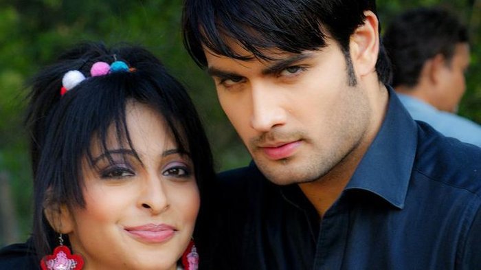 157044_183525948324672_158007917543142_683970_2502260_n - Vivian dsena