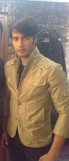 180615_195387437138523_158007917543142_772833_1430048_n - Vivian dsena