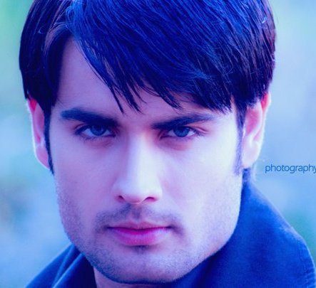 216465_218958201448113_158007917543142_945122_8345226_n - Vivian dsena