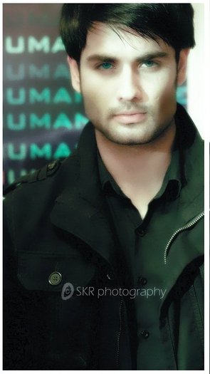 225058_223432017667398_158007917543142_979029_7823357_n - Vivian dsena