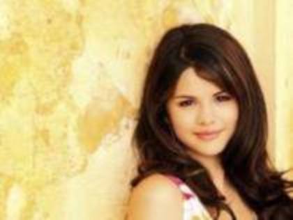 20906920_YJGKKHXRD - poze selena 3