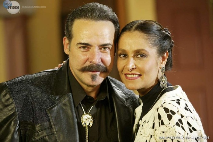 Trayectoria-de-Daniela-Romo-II_08AX9974-copy-cef0af20-e58b-102c-a230-0019b9d5c8df - Daniela Romo