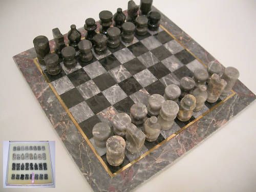 Sah cu piese de marmura  25x25,.