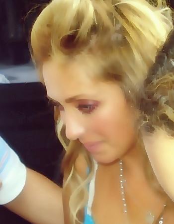 129749225 - Any fotos lindas