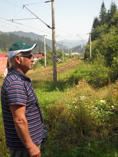 OMUL CARE TINE DE" SASE"