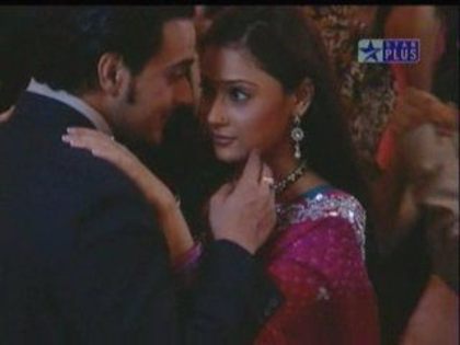 262005_112560292168914_109299789161631_128082_5795510_n - xxSara Khan si Angad Hasija-Sadhna si Alekhxx