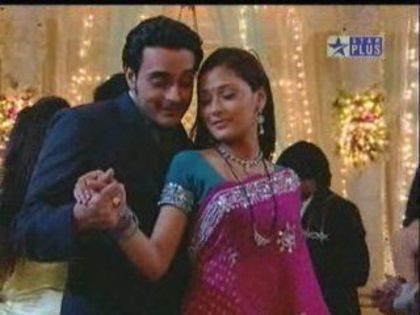 262005_112560302168913_109299789161631_128084_6252312_n - xxSara Khan si Angad Hasija-Sadhna si Alekhxx