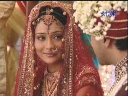 267969_119916258099984_109299789161631_170526_6066245_n - xxSara Khan si Angad Hasija-Sadhna si Alekhxx